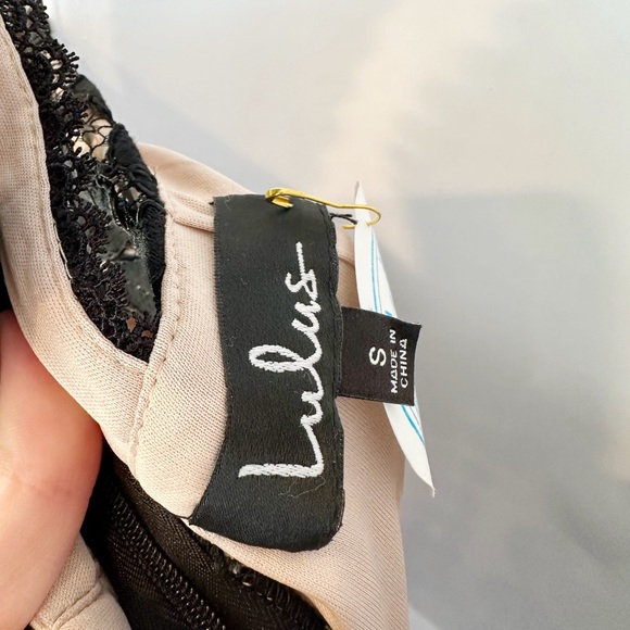 Plunging Neckline Black Lace Illusion Dress sz S - Picture 7 of 8